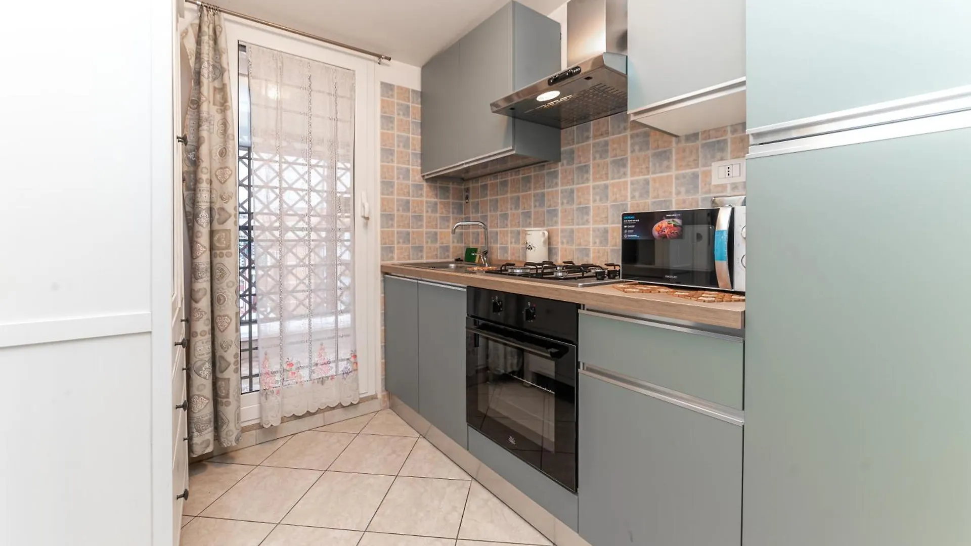 Kikka Suite - Metro Pietralata, Terrace & Parking Rome 0*,  Italy