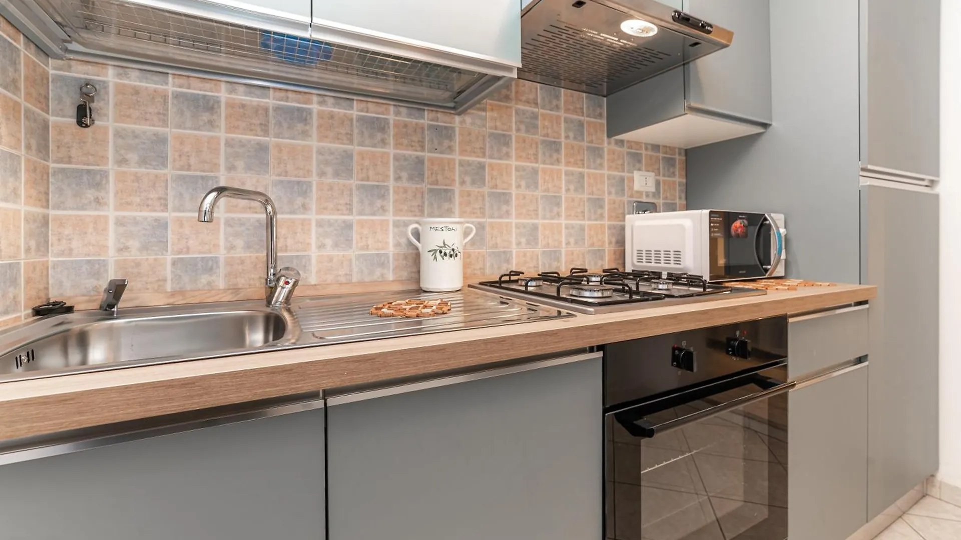 Kikka Suite - Metro Pietralata, Terrace & Parking Rome 0*,  Italy